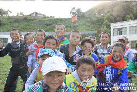 7��14�գ����⵽�����·�����ٹ���֮��6�������(f��)����W(xu��)����֧�υf(xi��)����֧��꠽K�ڵ��_(d��)���`������ɽ�ϼӲ�h�����l(xi��ng)����С�W(xu��)��֧�̹�������չ�_���D��ȴ����r��С�W(xu��)��������ӭ��꠆T���ĵ�����