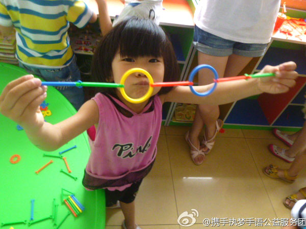 7��8����8��15�գ�ɽ�|������W���y�ֈ�(zh��)�������Z������ՈF��ɽ�|�Ͳ��e�k�˞���37��Ĺ������������������؅^(q��)���L�@����ͯ�ļ�ͥ���˽Ⲣӛ��@����ͯ����ͽ�����r���_չ�o�ϵK���Z��Ӗ�����D��ɽ�|ʡ�Ͳ��а��`�������ĵĺ��ӂ�չʾ�����Ą�(chu��ng)���ֹ���