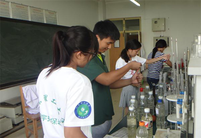 ꠆T���ڌ���Ҍ��ɼ��؁���ˮ���M(j��n)�Ќ�����,������Ҫ����ˮ�ӵ�PH����ȡ�늌�(d��o)���������ȹ����ָ��(bi��o)�ęz�y����(sh��)��(j��)�M(j��n)��̎����