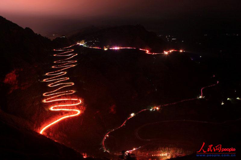 2974�˳ֻ��ͽ������(zh��n)��·��¡��24���ա��γɉ��^�Ļ���L(zh��ng)������ꐁ���?j��n)zӰ�� 