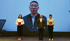 ���߼�ح����W(w��ng)�hί��ӛ�������L(zh��ng)�������~�����c��ƽ��Ӣ�ۡ���Ӱ