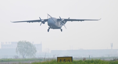 我國首款七噸級運(yùn)投無人機(jī)首飛成功